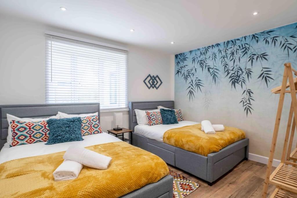 Luxe Ocean+Playroom+Seascape Barton on Sea Exterior photo